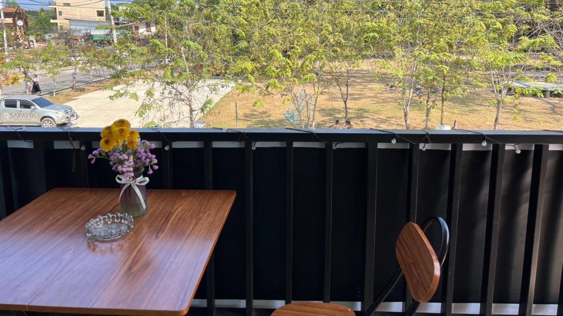 The Savannah Hostel Пай Екстериор снимка